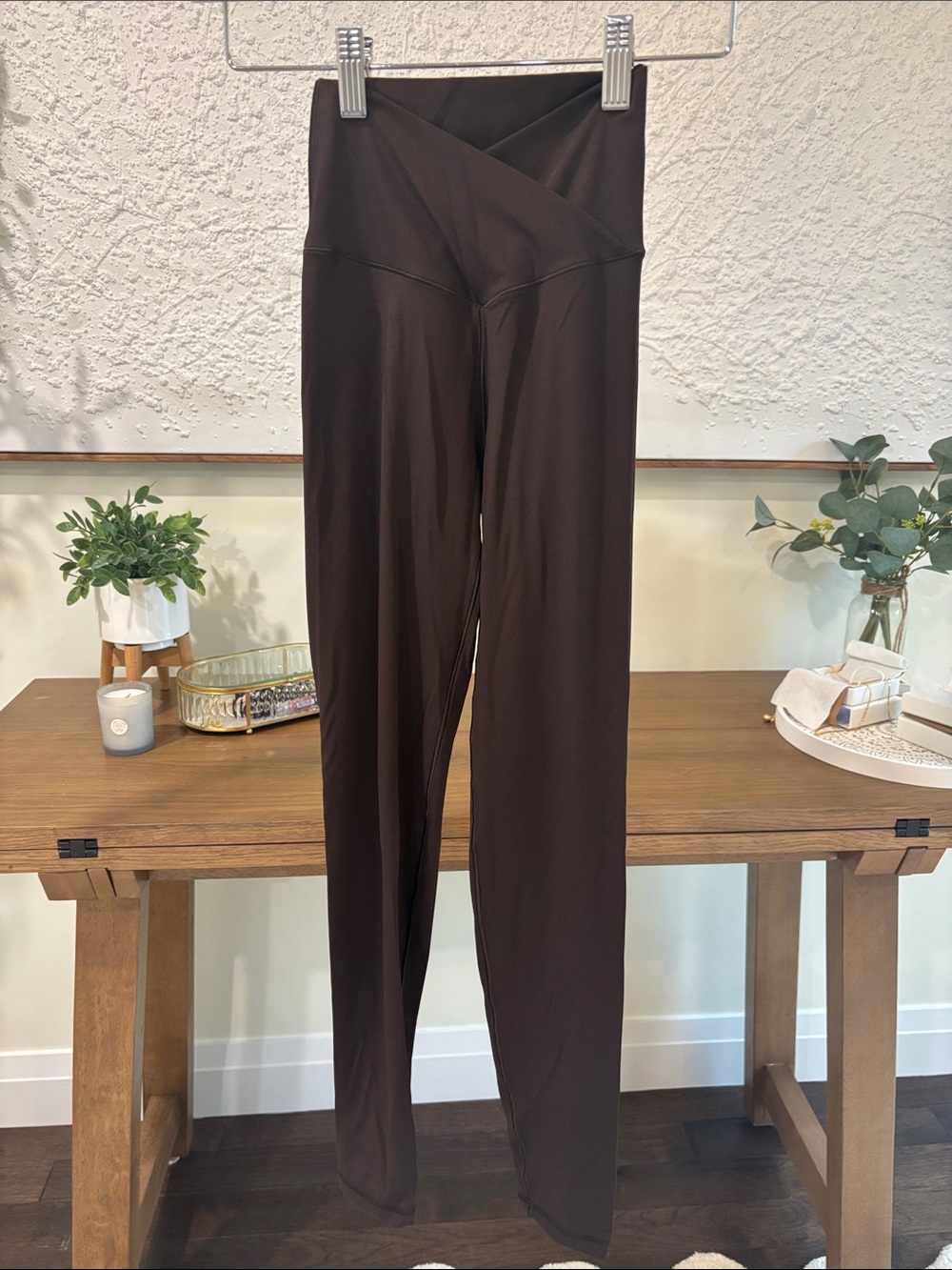 aerie Dark Brown V-Crossover High Waist Leggings